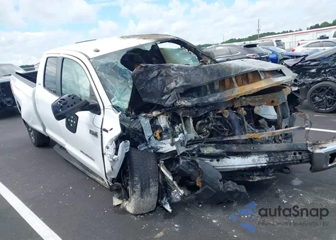 2018 Toyota Tundra Sr5 5.7L V8 из США, поврежденный, VIN 5TFUY5F1XJX766494